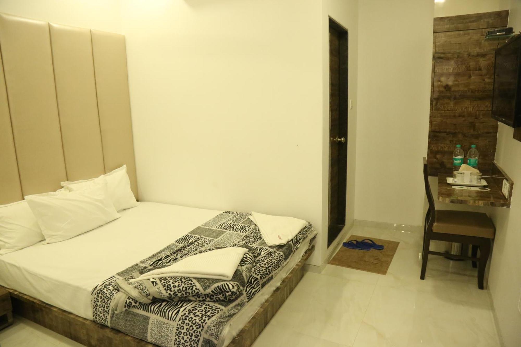 Hotel Magnum Airport T-2 Mumbai Ngoại thất bức ảnh