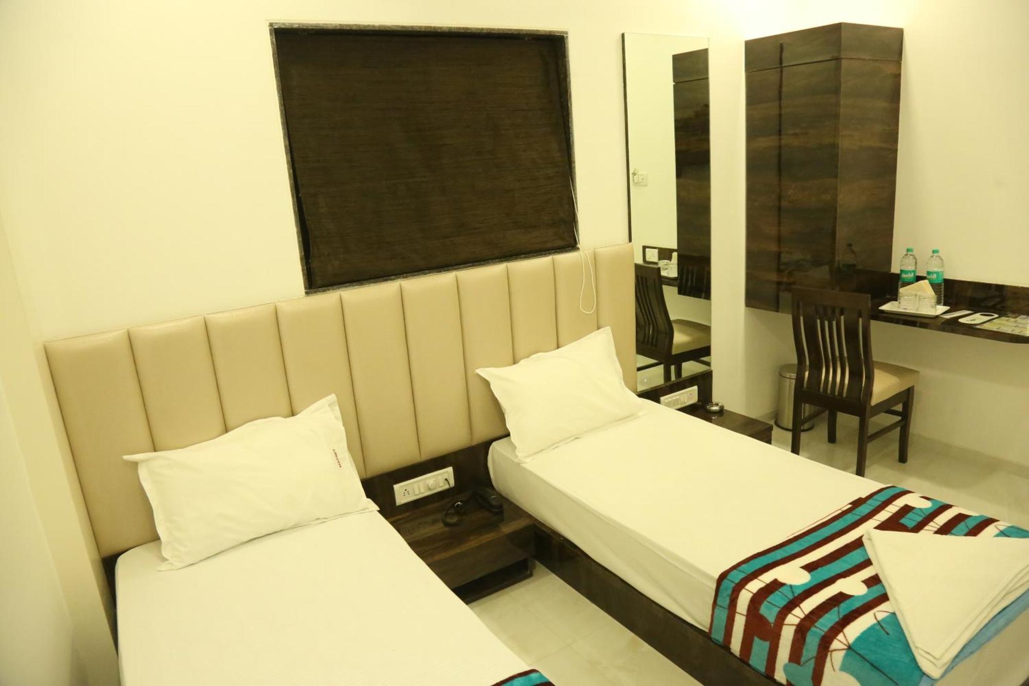 Hotel Magnum Airport T-2 Mumbai Ngoại thất bức ảnh