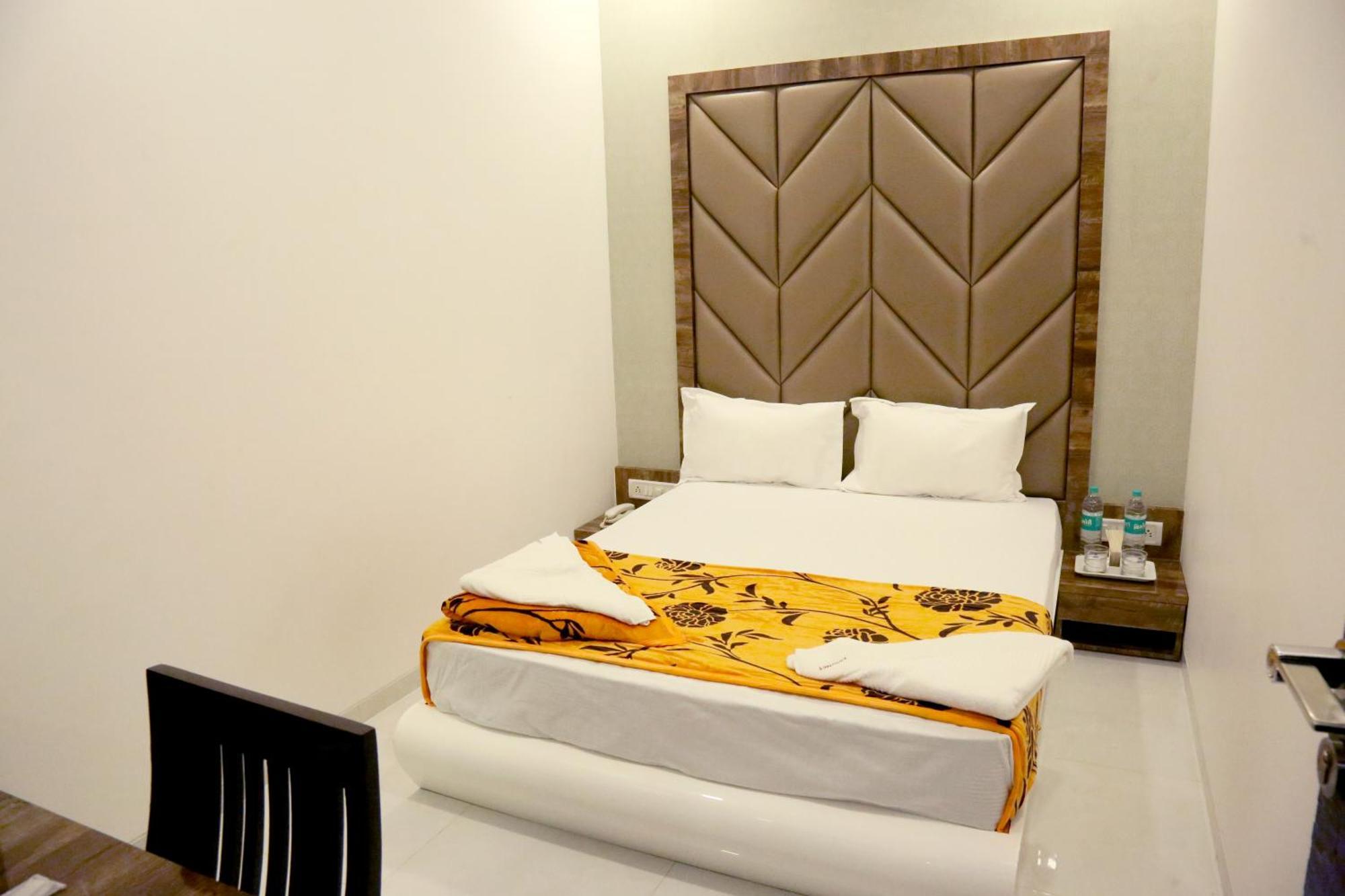 Hotel Magnum Airport T-2 Mumbai Ngoại thất bức ảnh
