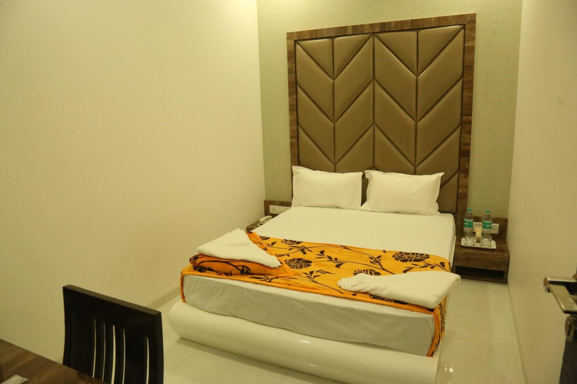 Hotel Magnum Airport T-2 Mumbai Ngoại thất bức ảnh
