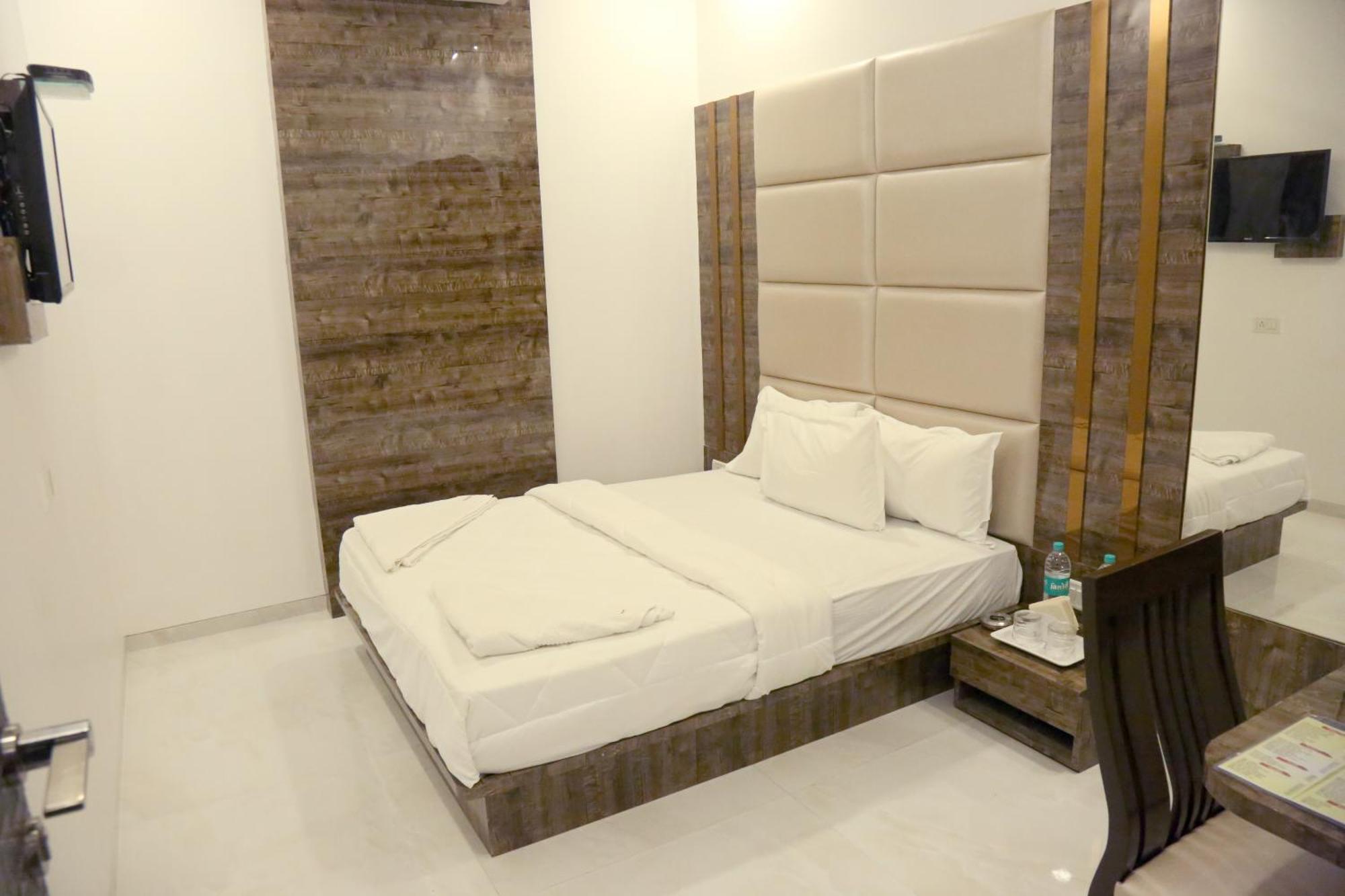 Hotel Magnum Airport T-2 Mumbai Ngoại thất bức ảnh